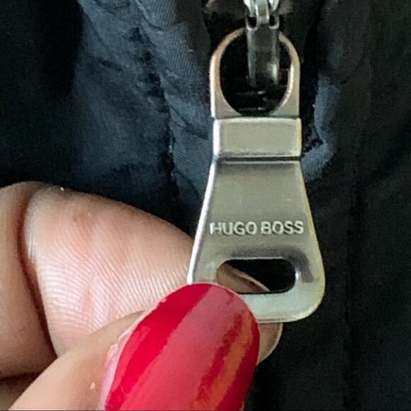 HUGO BOSS LIGHTWEIGHT FRONT ZIPPER BLACK JACKET MEN SIZE  46 - Picture 11 of 13